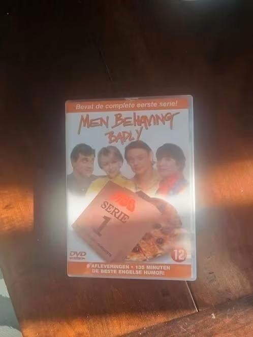 dvd men beharing g badly de complete eerste serie, Cd's en Dvd's, Ophalen of Verzenden, Zo goed als nieuw
