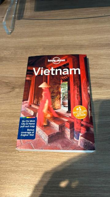 Lonely planet Vietnam beschikbaar voor biedingen