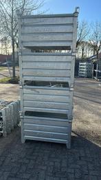 Stalen opslagbakken voor steigermateriaal nieuw!