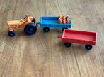 Tomte tractor met 2 aanhangers en melkflessen Vinyl Zweden, Hobby en Vrije tijd, Modelauto's | 1:43, Ophalen, Gebruikt, Tractor of Landbouw