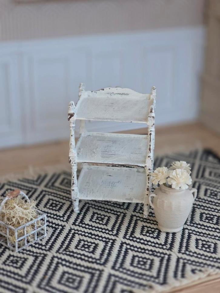 Poppenhuis Kastje Brocante Stijl 1:12, Verzamelen, Poppenhuizen en Toebehoren, Gebruikt, Ophalen of Verzenden