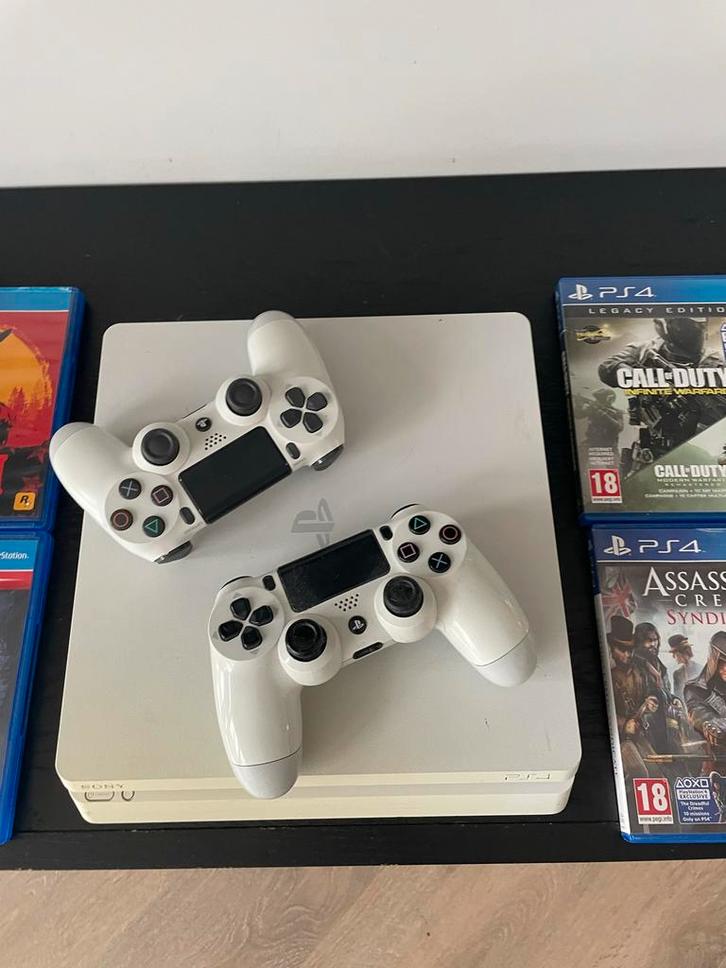 PlayStation 4 500GB met 2 controllers en games, Spelcomputers en Games, Spelcomputers | Sony PlayStation 4, Gebruikt, Slim, 500 GB