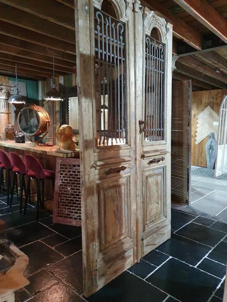 UNIEKE ANTIEKE FRANSE DUBBELE DEUR MET IJZERWERK 164X300 CM, Antiek en Kunst, Curiosa en Brocante, Ophalen of Verzenden