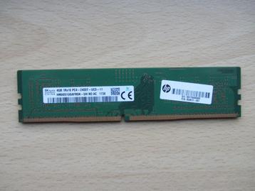 Hynix 4GB PC4-19200 DDR4-2400MHz non-ECC Unbuffered CL17 288