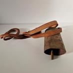 Antieke oude koebel met halsband koe bel, Ophalen of Verzenden