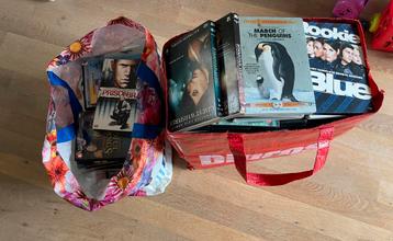 Gratis 2 tassen vol dvd's van alles wat! beschikbaar voor biedingen