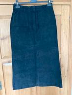 Zwarte suede leren rok miss cassidy 72 - 74 cm, Zwart, Ophalen of Verzenden, Gedragen, Onder de knie