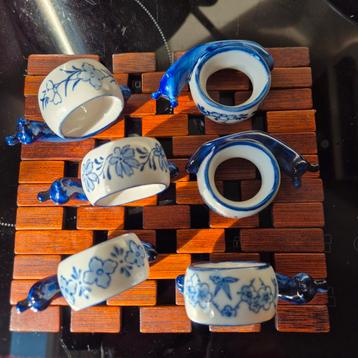 Set van 6 servet ringen in de vorm van een slak, porselein beschikbaar voor biedingen