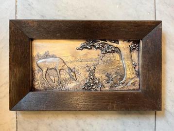 Metalen plaquette in lijst: herten beschikbaar voor biedingen