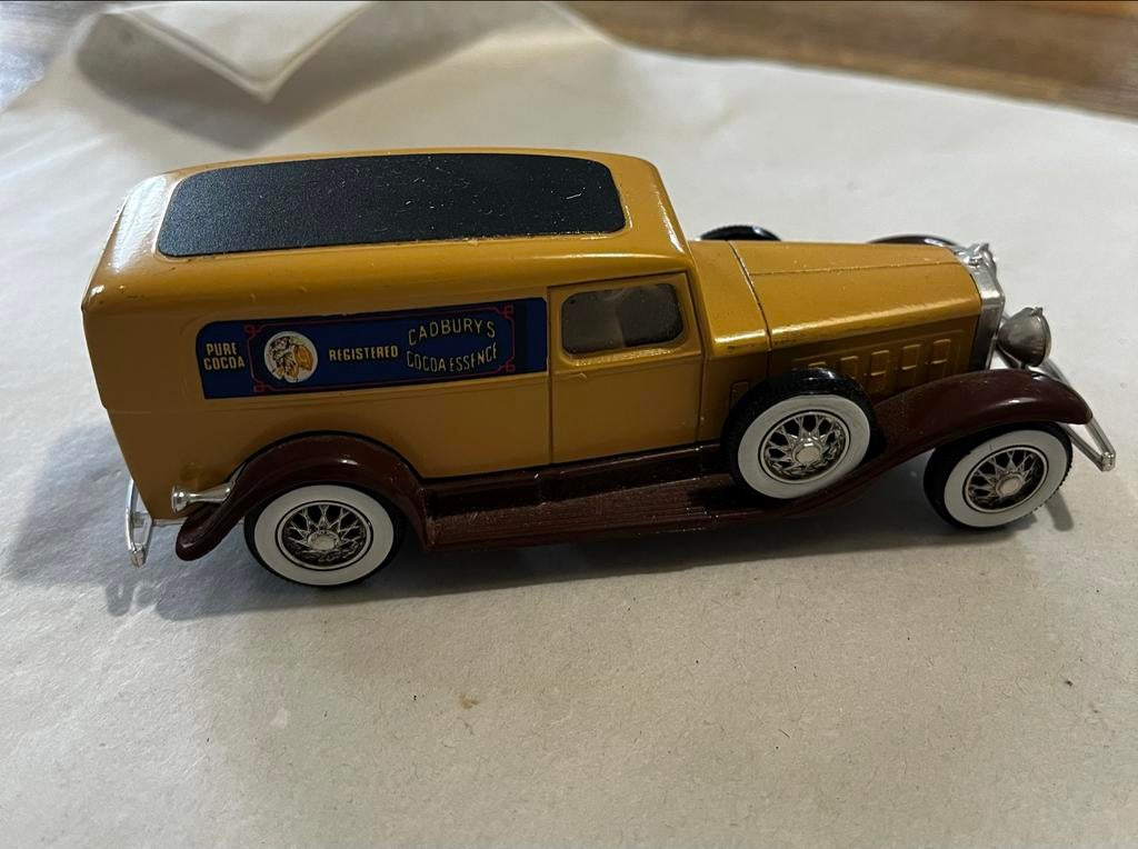 Cadbury Cocoa Essence Modelauto, solida, Ophalen of Verzenden, Zo goed als nieuw, Auto, Overige merken