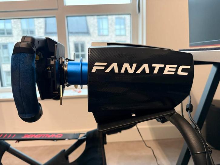 Fanatec CSL Elite Wheel Base + CSL V1 Pedalen (PC/XBOX), Spelcomputers en Games, Spelcomputers | Overige, Gebruikt, Ophalen