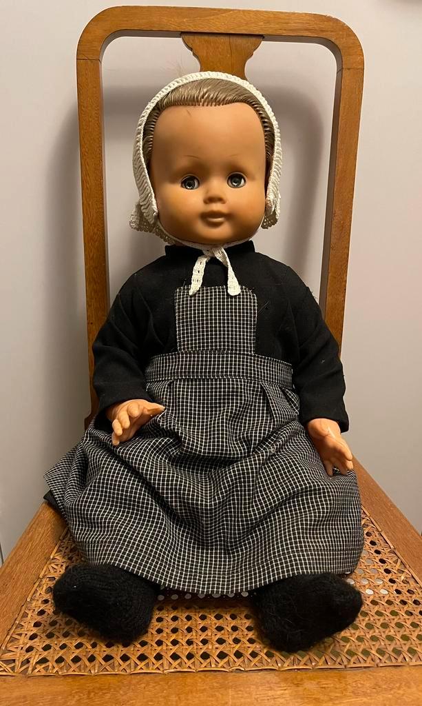 Mooie unieke grote klederdrachtpop van Goeeree-Overflakkee, Verzamelen, Poppen, Zo goed als nieuw, Pop, Ophalen