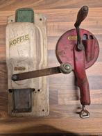 PeDe Koffiemolen en bonensnijder. Vintage. mooi patina, Antiek en Kunst, Antiek | Keukenbenodigdheden, Ophalen