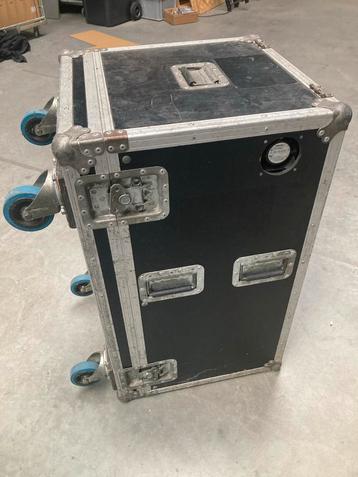 Flightcase 19" 20HE met Koeling & Wielen beschikbaar voor biedingen