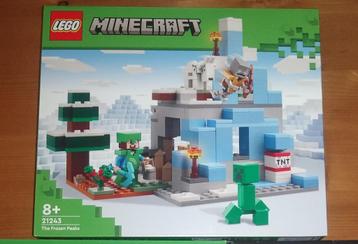 Lego 21243 - De Ijsbergtoppen (Frozen peaks) beschikbaar voor biedingen