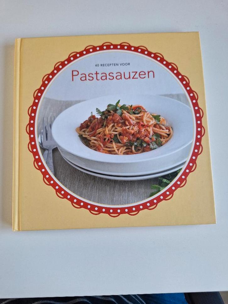 40 recepten voor pastasauzen, Boeken, Kookboeken, Zo goed als nieuw, Nederland en België, Ophalen
