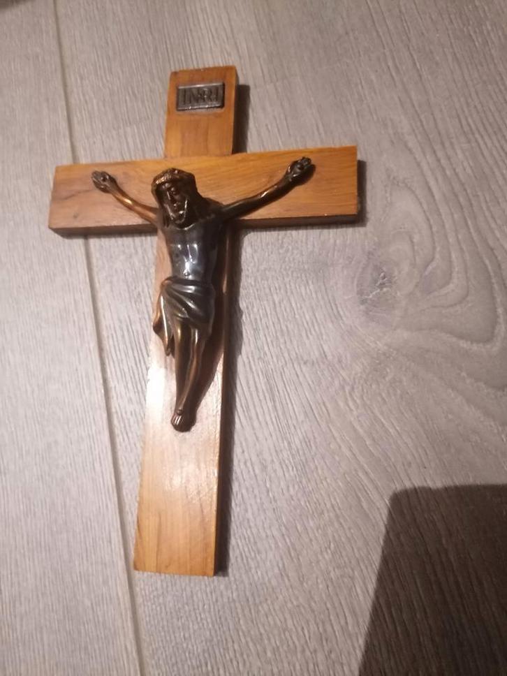 Houten Kruisbeeld met Bronzen Jezus, Antiek en Kunst, Antiek | Religie, Ophalen of Verzenden