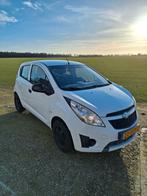 Chevrolet Spark 1.0 Bifuel 2011 Wit, Auto's, 15 km/l, 37 €/maand, 4 cilinders, Wit