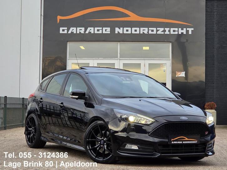 Ford Focus 2.0 ST-3 250PK SCHUIFDAK|XENON-LED|NAVIGATIE|ECC/, Auto's, Ford, Bedrijf, Te koop, Focus, ABS, Achteruitrijcamera, Airbags