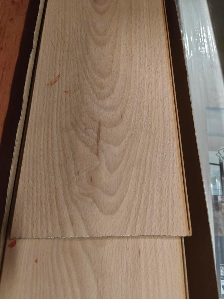 Restant laminaat lange plank ruim 30 m2 met gratis onderloer, Huis en Inrichting, Stoffering | Vloerbedekking, Nieuw, Laminaat