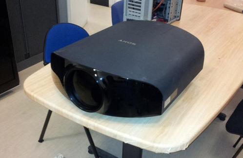 sony vpl-vw1000es native 4k ultra hd beamer, Audio, Tv en Foto, Beamers, Zo goed als nieuw, LCOS, Ultra HD (4K), Ophalen