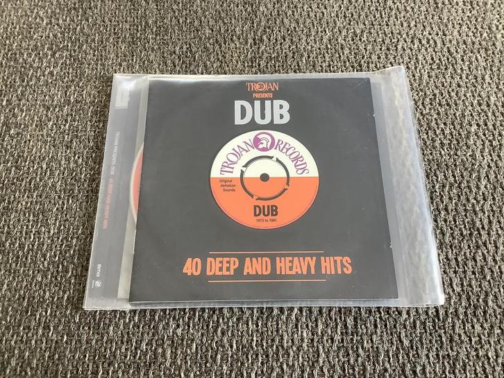 Trojan Presents: Dub (40 Deep And Heavy Hits) 2cd, Cd's en Dvd's, Cd's | Reggae en Ska, Gebruikt, Ophalen of Verzenden