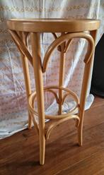 Houten Thonet barkruk in nette staat, Huis en Inrichting, Barkrukken, Ophalen, Gebruikt, Met voetsteun, 60 tot 90 cm