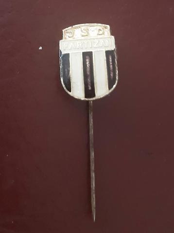 Speldje Partizan Belgrado  beschikbaar voor biedingen