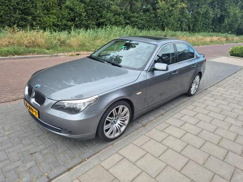 BMW 5-Serie 2.5 I 523 AUT 2009 Grijs, Auto's, BMW, Particulier, 5-Serie, ABS, Airbags, Airconditioning, Alarm, Bluetooth, Boordcomputer