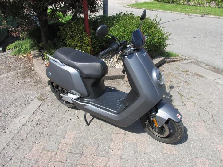 Niu  N 1 S  Sport electrice  scooter uit 2023, Fietsen en Brommers, Scooters | Overige merken, Zo goed als nieuw, Maximaal 45 km/u