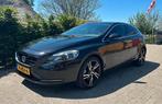Volvo V40 T4 Summum 180pk | Trekhaak  | NAP | Veel opties!, Voorwielaandrijving, Zwart, 4 cilinders, 179 pk