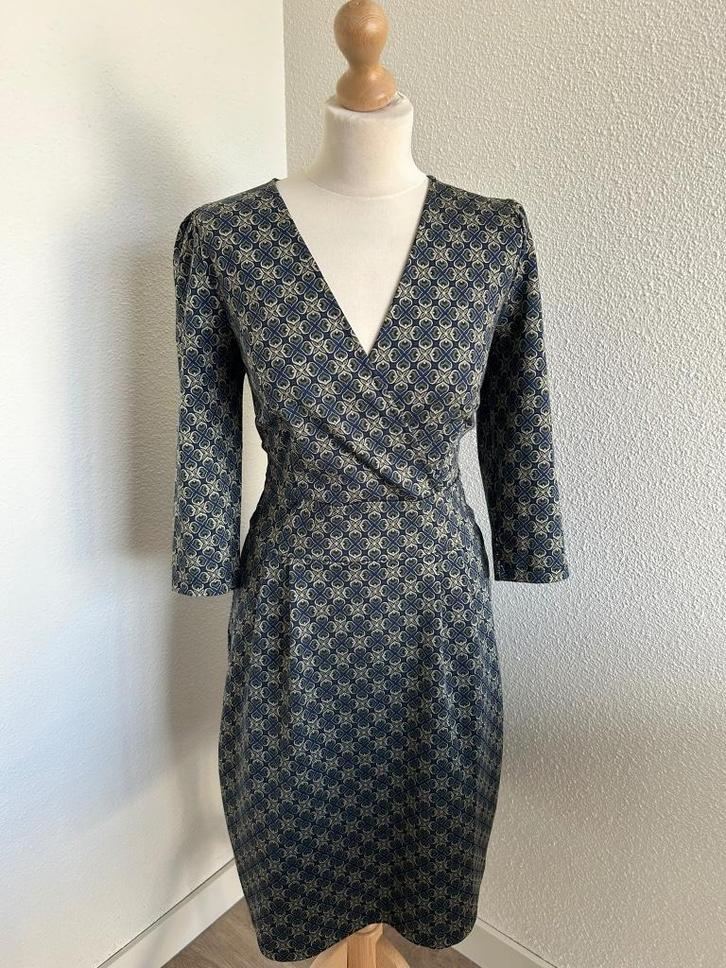 King Louie maat L tulip cross dress 2401, Kleding | Dames, Jurken, Zo goed als nieuw, Maat 42/44 (L), Blauw, Knielengte, Ophalen of Verzenden