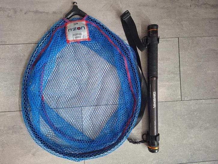 Daiwa telescopische schepnetsteel met schepnet en onthaakmat, Watersport en Boten, Hengelsport | Roofvissen, Zo goed als nieuw