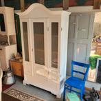 Brocante oude witte servieskast kledingkast linnenkast, Ophalen
