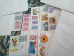 Buitenlandse postzegels,zitten nog op de kaarten., Ophalen of Verzenden, Gestempeld