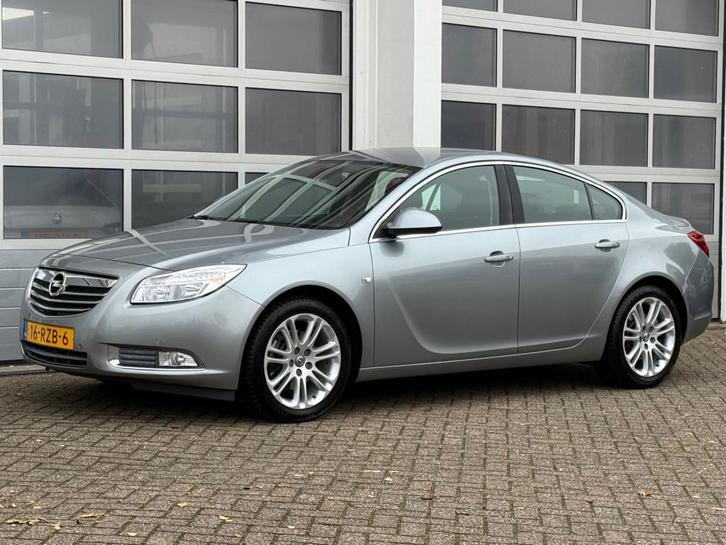 Opel INSIGNIA 1.6 Turbo 180PK Edition Navi Leer Trekhaak Keu, Auto's, Opel, Bedrijf, Insignia, ABS, Airbags, Airconditioning, Bluetooth