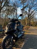 Peugeot speedfight 4 2017, Fietsen en Brommers, Scooters | Peugeot, Ophalen, Maximaal 45 km/u, Zo goed als nieuw, Speedfight