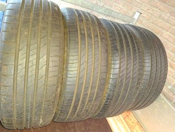 4  Banden  Opel Mokka 2 Goodyear 2 michelin,staan in de weg  beschikbaar voor biedingen