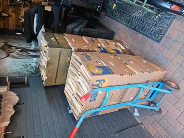 Aanmaakhout voor de houtkachel beschikbaar voor biedingen