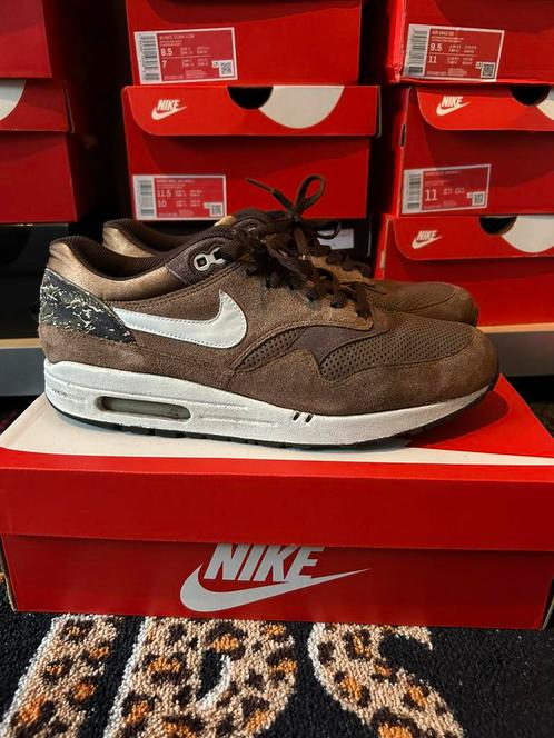 Nike Air Max 1 Friendly Football Pack Brown, Kleding | Heren, Schoenen, Gedragen, Sneakers of Gympen, Bruin, Ophalen of Verzenden