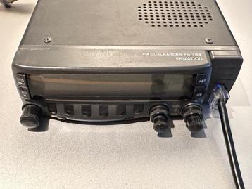 Kenwood TM733 Dualbander in nette staat met antenne beschikbaar voor biedingen