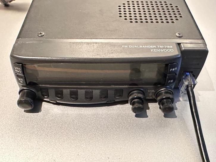 Kenwood TM733 Dualbander in nette staat met antenne, Telecommunicatie, Zenders en Ontvangers, Gebruikt, Zender en Ontvanger, Ophalen of Verzenden