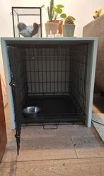 Hondenbench 60x43x50 cm (lxbxh) met ombouw, Dieren en Toebehoren, Hondenbenches, Ophalen, Gebruikt