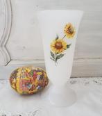 Arcopal vaasje, bloem, Antiek en Kunst, Antiek | Servies los, Ophalen of Verzenden