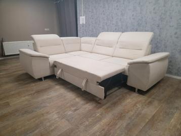 GRATIS BEZORGEN | Mooi Creme Beige Hoekbank met Slaapfunctie beschikbaar voor biedingen