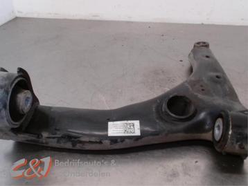 Draagarm links-voor van een Volkswagen Crafter beschikbaar voor biedingen