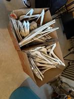 87 stuks IKEA Bumerang Houten Hangers - Wit - alleen afhalen, Kleding | Dames, Kledinghangers, Ophalen, Zo goed als nieuw, Hout