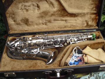 Dolnet Alt sax prima staat beschikbaar voor biedingen