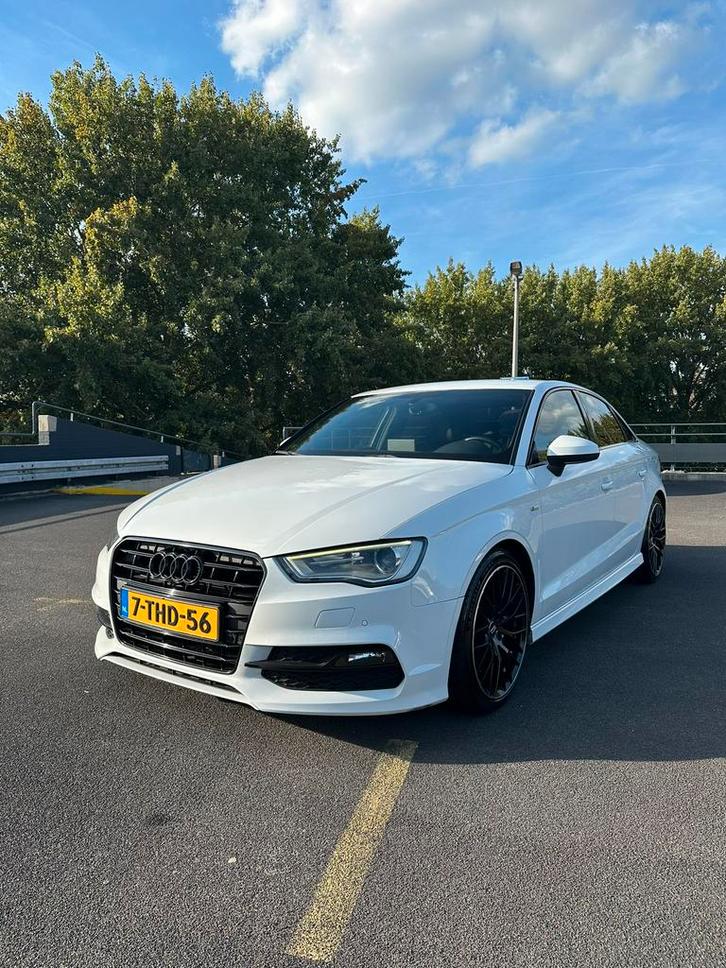 Audi A3 1.4 Tfsi COD Sedan S-tronic 2014 Wit, Auto's, Audi, Particulier, A3, ABS, Achteruitrijcamera, Adaptive Cruise Control