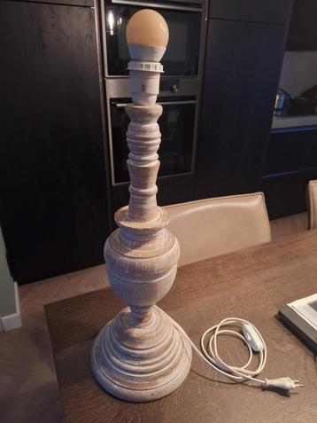 Houten Tafellamp excl kap beschikbaar voor biedingen